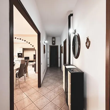 Tra Tetti E Mare - Helloelba Portoferraio