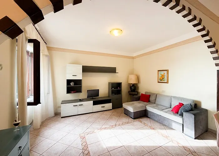 Tra Tetti E Mare - Helloelba