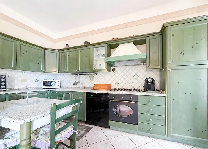 Holiday home Tra Tetti E Mare - Helloelba