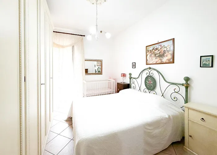 Holiday home Tra Tetti E Mare - Helloelba *