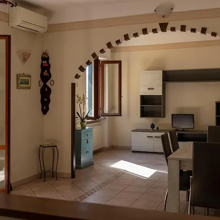 Tra Tetti E Mare - Helloelba Ferienhaus Portoferraio