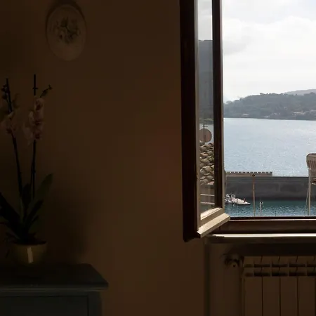 Ferienhaus Tra Tetti E Mare - Helloelba Portoferraio