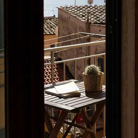 Tra Tetti E Mare - Helloelba Portoferraio