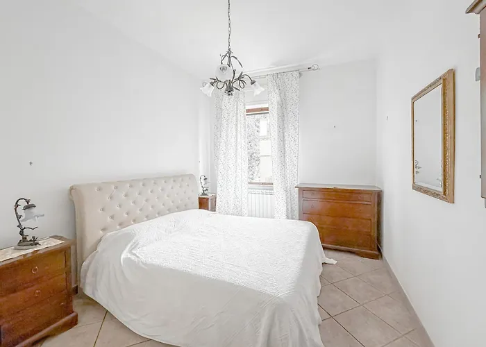 Tra Tetti E Mare - Helloelba * بورتوفيرّايو